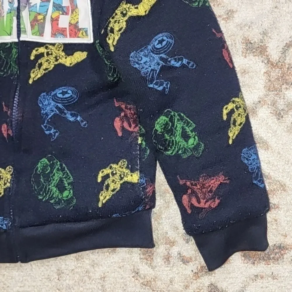✨️ Kid's Marvel Zip Jacket Size 5‎